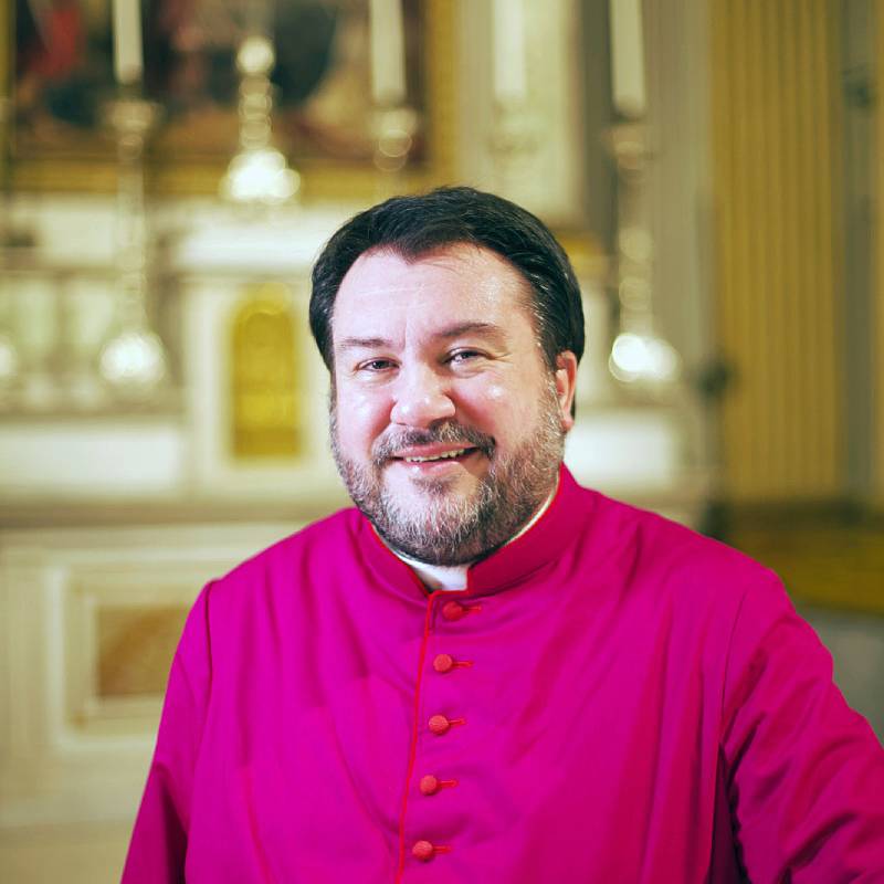 monsignor denis silano (1)